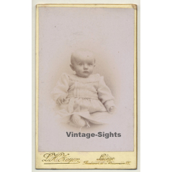 L. H. Zeyen - Liège: Tiny Bold Baby Girl (Vintage Carte De Visite / CDV 1894)