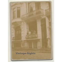 Bruxelles?: People On Balcony / House Facade (Vintage Carte De...