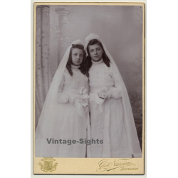 Gustave Narcisse: 2 Young Bridesmaids In White Robes / Veil (Vintage Cabinet Card ~1880s/1890s)