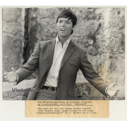 Cliff Richard 17.10.1967 German Televison SWF Europarty (Vintage Press Photo)