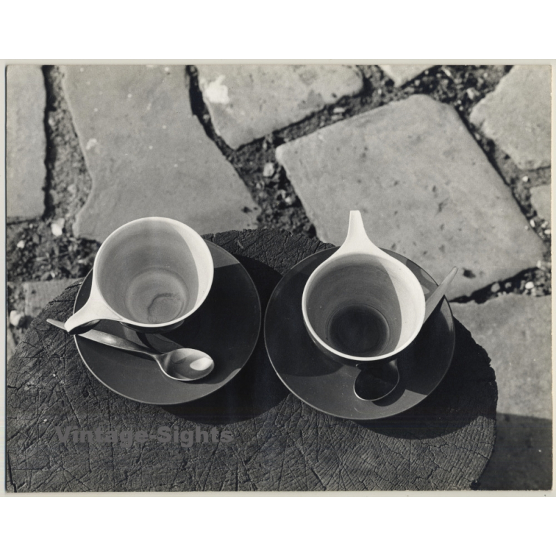 G. Friedlander: Coffee Cups (Vintage Photo UK 1971)
