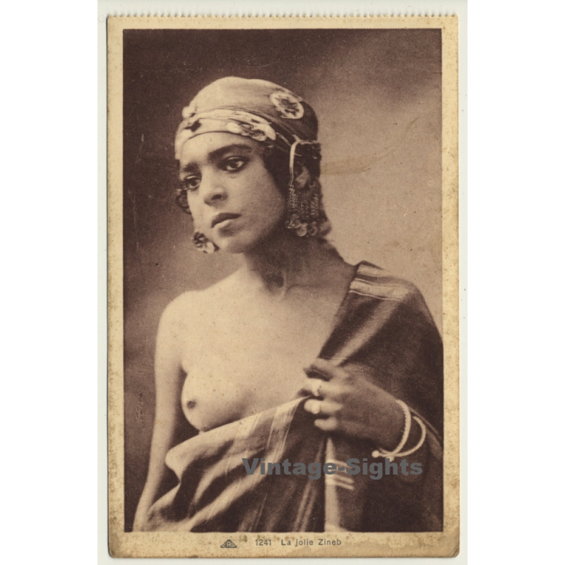 La Jolie Zineb / Topless - Ethno - Headscarf (Vintage Postcard C.A.P. ~1940s)