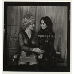 Lacquer Lady & Sweet Blonde *2 / Fetish - BDSM (Vintage Contact Sheet Photo 1970s)