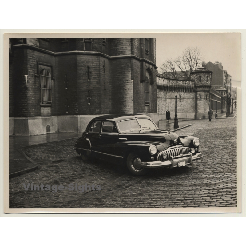 Bruxelles: Buick Super Sedan / Oldtimer (Vintage Photo ~1940s) Bruxelles: Buick Super Sedan / Oldtimer (Vintage Photo ~1940s)