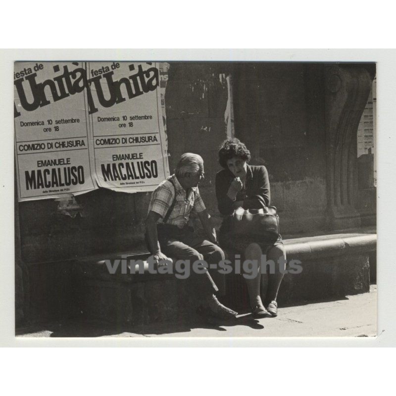 50100 Firenze / Italy: Street Scene Old Couple On Bench (Vintage Photo 1978)