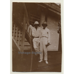 Congo-Belge: 2 Colonial Guys In Front Of House (Vintage Photo...