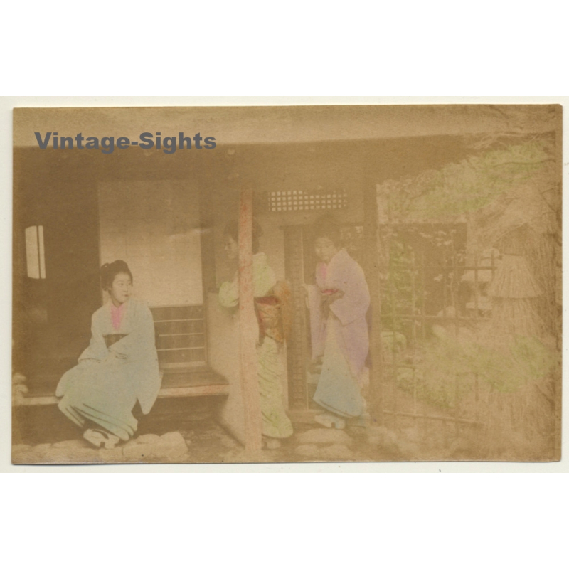 Japan: 3 Geishas On Porch Of Minka / Meiji Period (Vintage Hand Tinted Photo ~1890s)