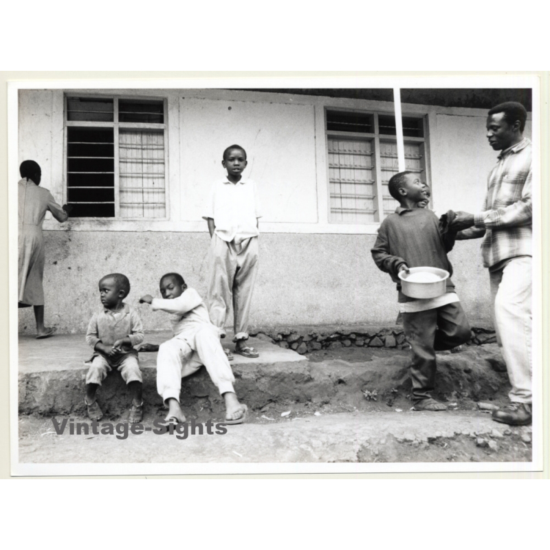 Tanzania: Local Pupils & Teacher In Front Of School / Ethno (Vintage Photo ~1980s)