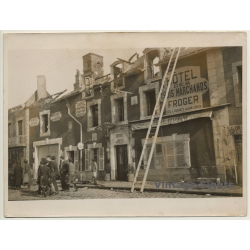 Dol / Bretagne: Terrible Incendie À Hotel Des Trois Marchands (Vintage Press Photo ~1930s)