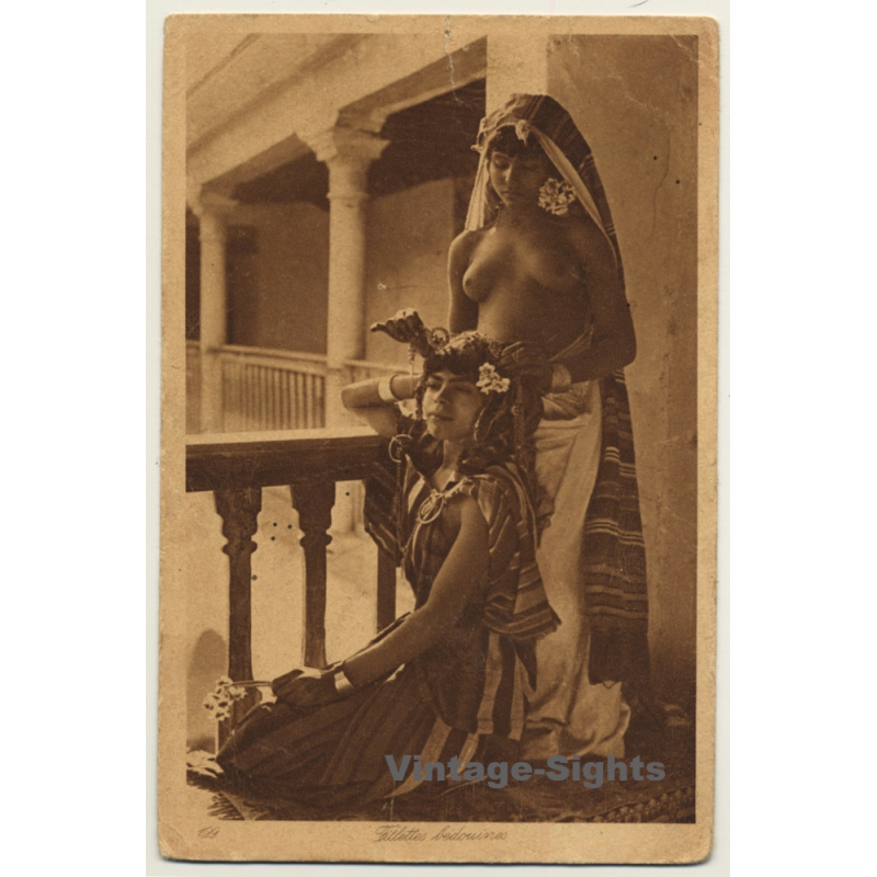 Lehnert & Landrock N° 199: Fillettes Bedouines / Harem Girls (Vintage PC 1925) Lehnert & Landrock N° 199: Fillettes Bedouines / Harem Girls (Vintage PC 1925)