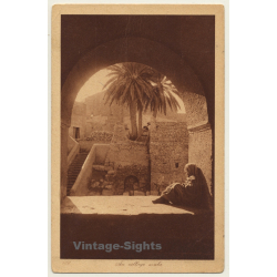 Lehnert & Landrock N° 166: Au Village Arabe / Berber (Vintage PC ~1920s)