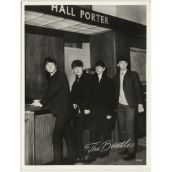 The Beatles In Hotel Lobby (Vintage Photo N° 5724  ~1960s)