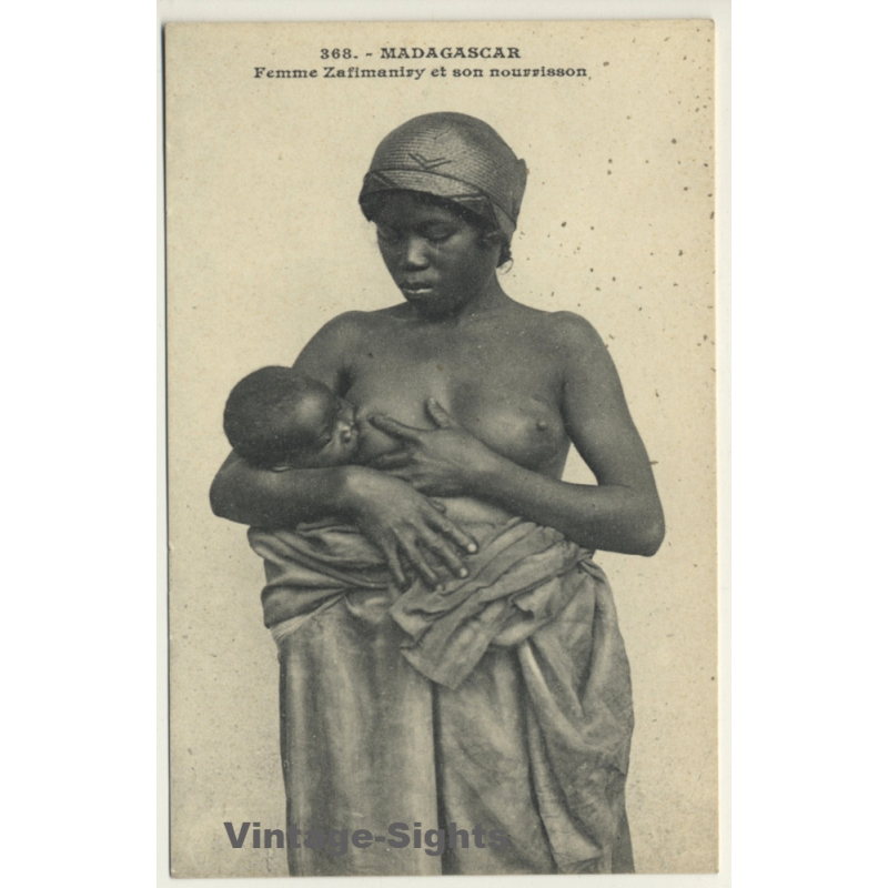 Madagascar: Zafimaniry Woman Breastfeeding Baby / Risqué - Ethnic (Vintage PC ~1910s) Madagascar: Zafimaniry Woman Breastfeeding Baby / Risqué - Ethnic (Vintage PC ~1910s)