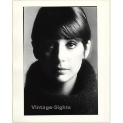 Portrait: Female Fashion Model *3 / Hairstyle (Vintage Photo: Wolfgang Klein 1980s DIN A4+)