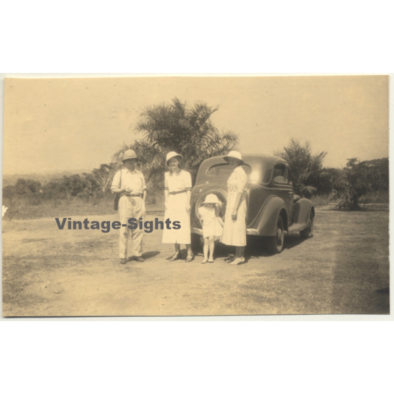 Congo-Belge: Belgian Family In Front Of Oldtimer / Tropical Hat (Vintage RPPC 1934)