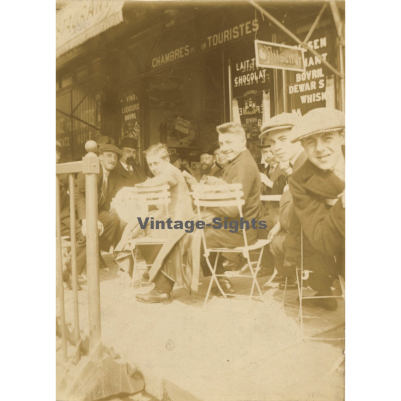Belgium: People Sitting Outside Café - Bar / Chambres Des Touristes (Vintage Photo 1913)