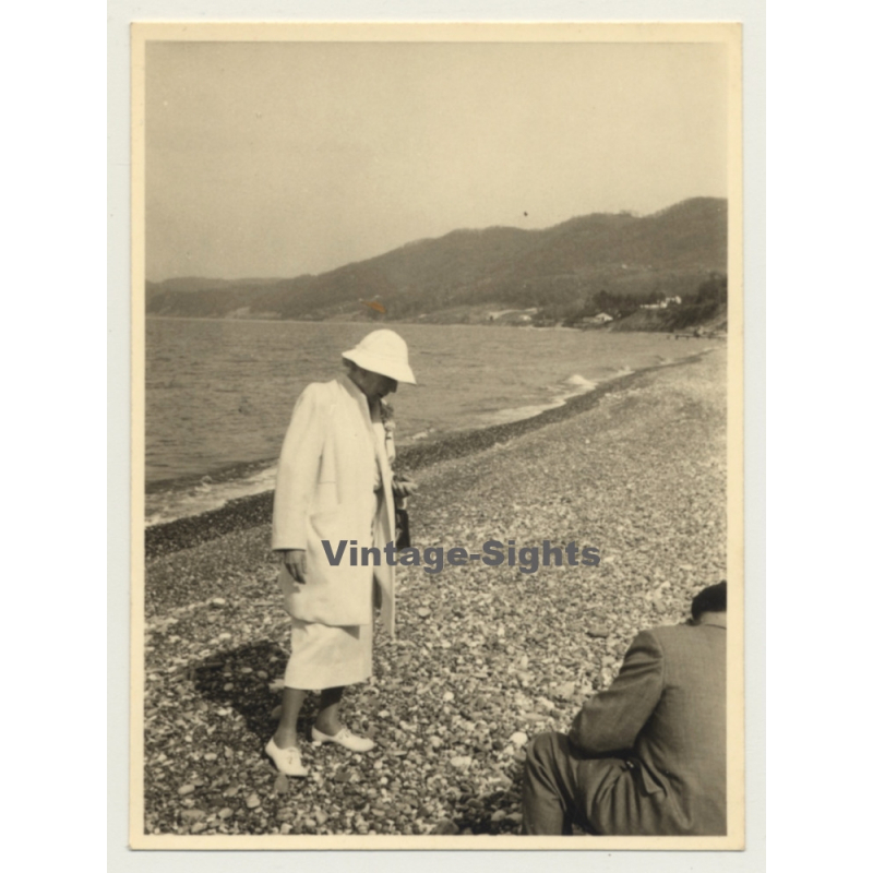Élisabeth En Bavière - Reine Des Belges *4 / Seashore (Vintage Photo 1950s/1960s) Élisabeth En Bavière - Reine Des Belges *4 / Seashore (Vintage Photo 1950s/1960s)