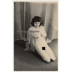Lascivious Busty Nude In Negligee / Eyes (Vintage Photo ~1950s)