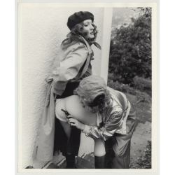Female Gangsters On The Run / Big Butt - Gun - Lesbian INT (Vintage Photo Master 60s/70s)