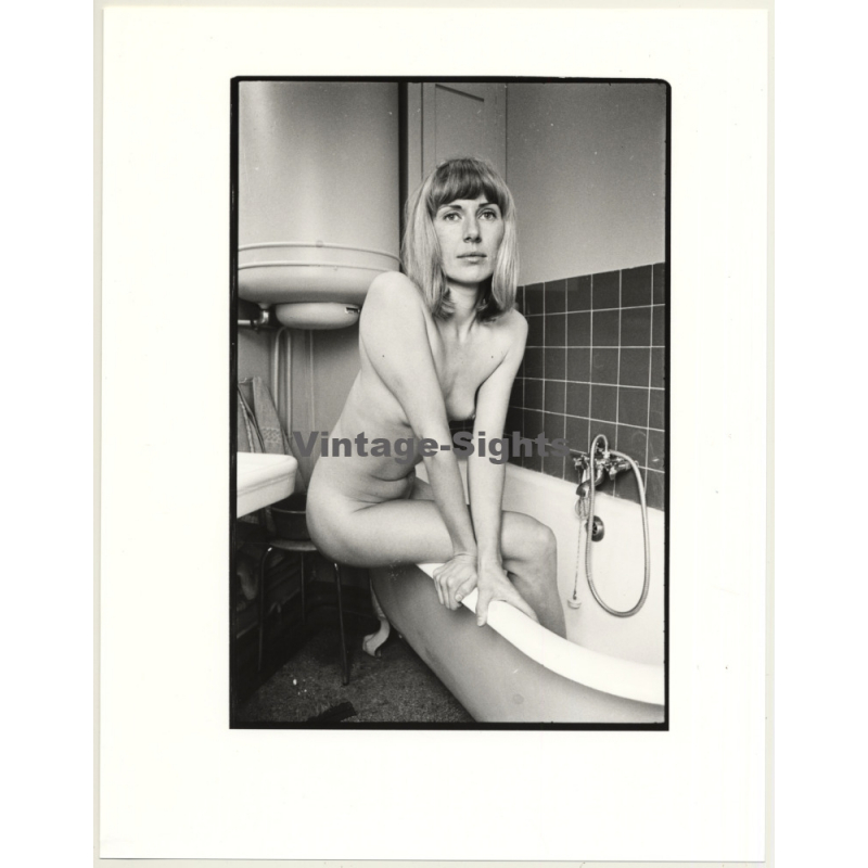 Jerri Bram (1942): Beautiful Nude Blonde On Bathtub Rim (Vintage Photo ~1970s/1980s)