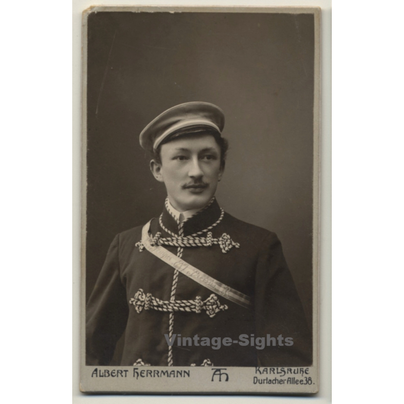 A.Herrmann / Karlsruhe: Soldier - Uniform - Semper Prosus (Vintage CDV / Carte De Visite ~1900s)
