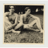 2 Handsome Nude Men Sitting In The Grass / Gay INT (Vintage Amateur Photo 1930s/1940s)