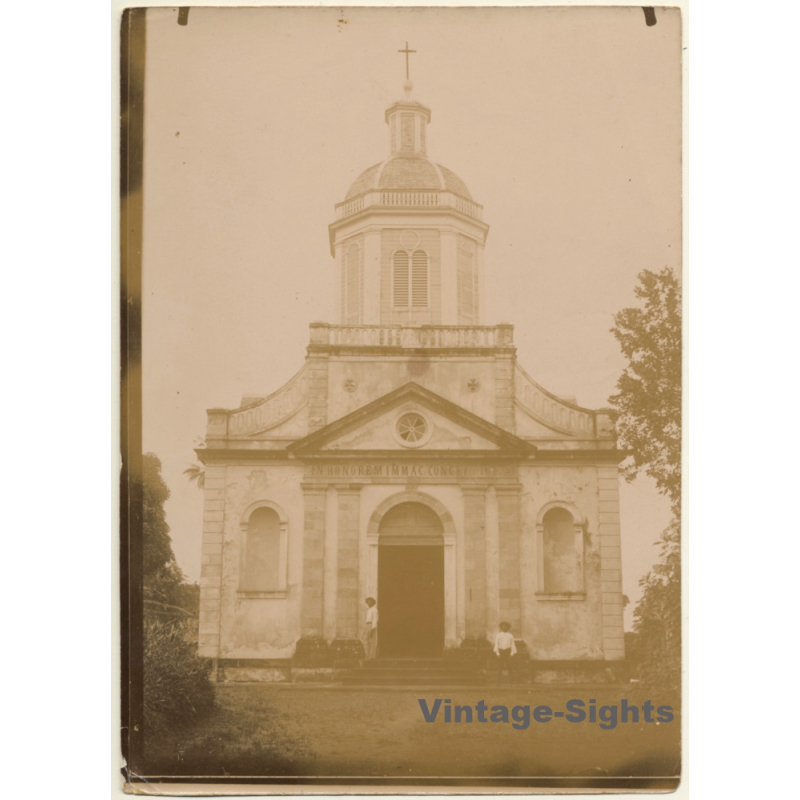Africa / Congo?: Eglise De L'Immaculée Conception (Vintage Photo ~1910s/1920s) Africa / Congo?: Eglise De L'Immaculée Conception (Vintage Photo ~1910s/1920s)