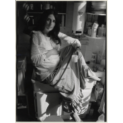 Jerri Bram (1942): Beautiful Pregnant Woman On Kitchen Sink...