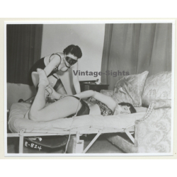 Irving Klaw: Masked Mistress Ties Semi Nude Maid E-824 / Pin-up - BDSM (Vintage Photo USA)