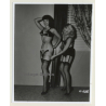 Irving Klaw: Maid Measures Bettie Pages' Thighs 4-638 / Pin-up - BDSM (Vintage Photo USA)