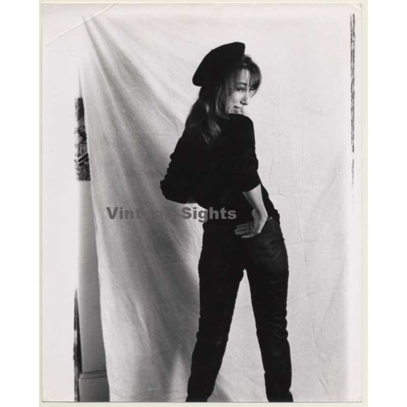 Jerri Bram (1942): Pretty Brunette In Black Clothes & Barrett (Vintage Photo ~1970s)