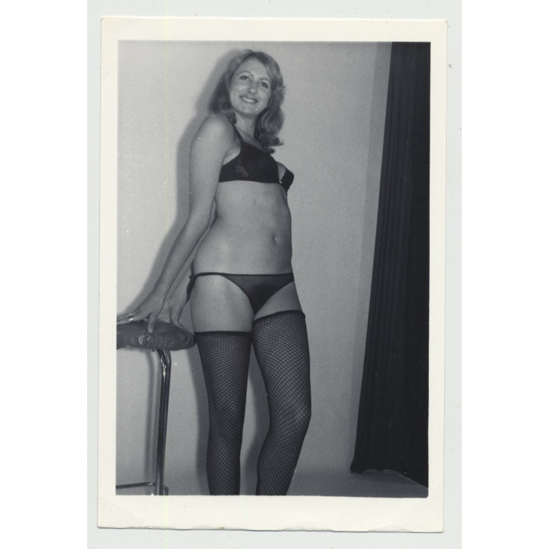 Funny Chubby Blonde Pinup In Fishnets / Small Boobs - Lingerie (Vintage Amateur Photo 60s B/W)
