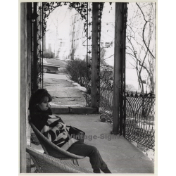 Jerri Bram (1942): Pensive Beauty In Wicker Chair / Porch (Vintage Photo ~1970s)