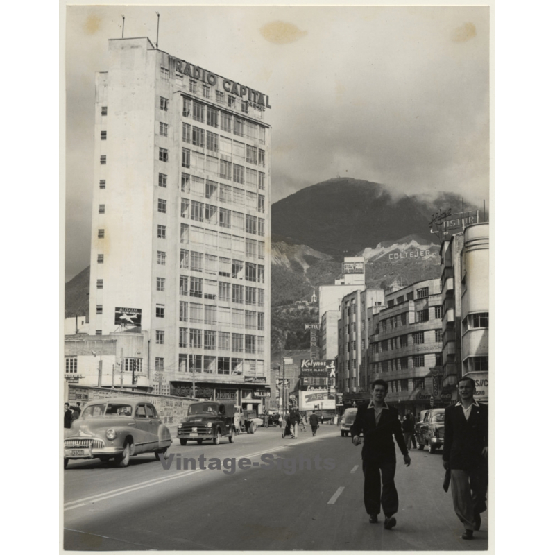 Bogota / Colombia: Avenida Jiménez / Street Scene (Large Vintage Photo 1957) Bogota / Colombia: Avenida Jiménez / Street Scene (Large Vintage Photo 1957)