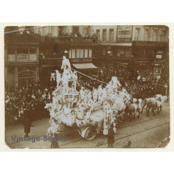 Carnaval Belge: Défilé - Carnaval Char - Chevaux (Vintage Albumen Print ~1900s/1910s)