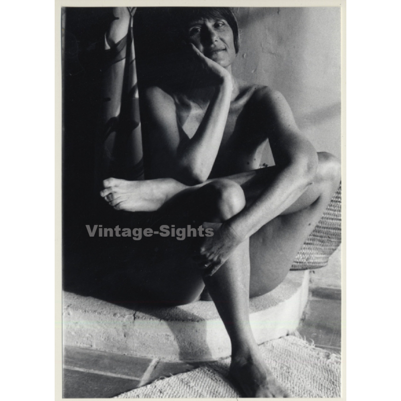 Jerri Bram (1942): Natural Shorthaired Nude Sitting (Vintage Photo ~1970s)