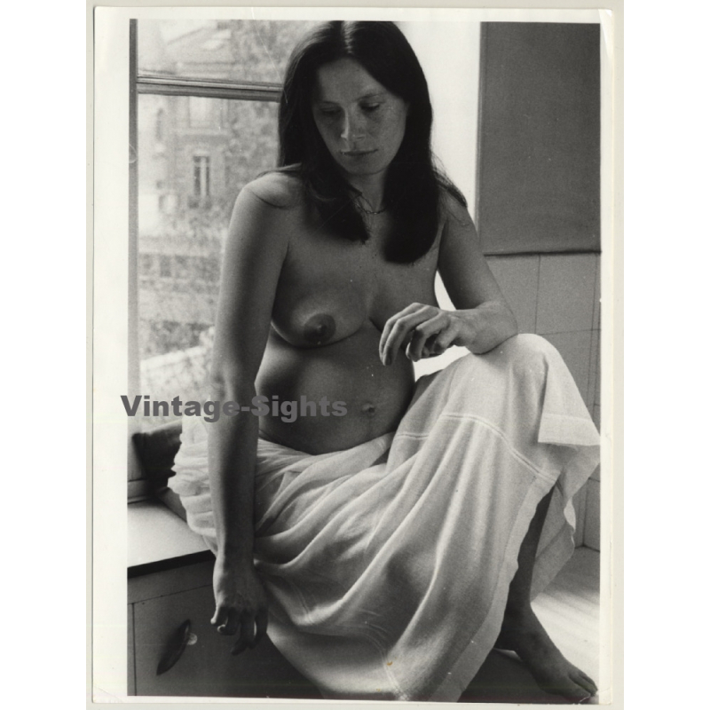 Jerri Bram (1942): Pensive Pregnant Nude On Window Sill (Vintage Photo ~1970s)