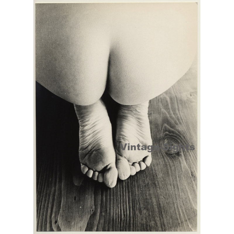 Jerri Bram (1942): Nude Study - Close-up Butt, Feet & Toes (Vintage Photo ~1970s)