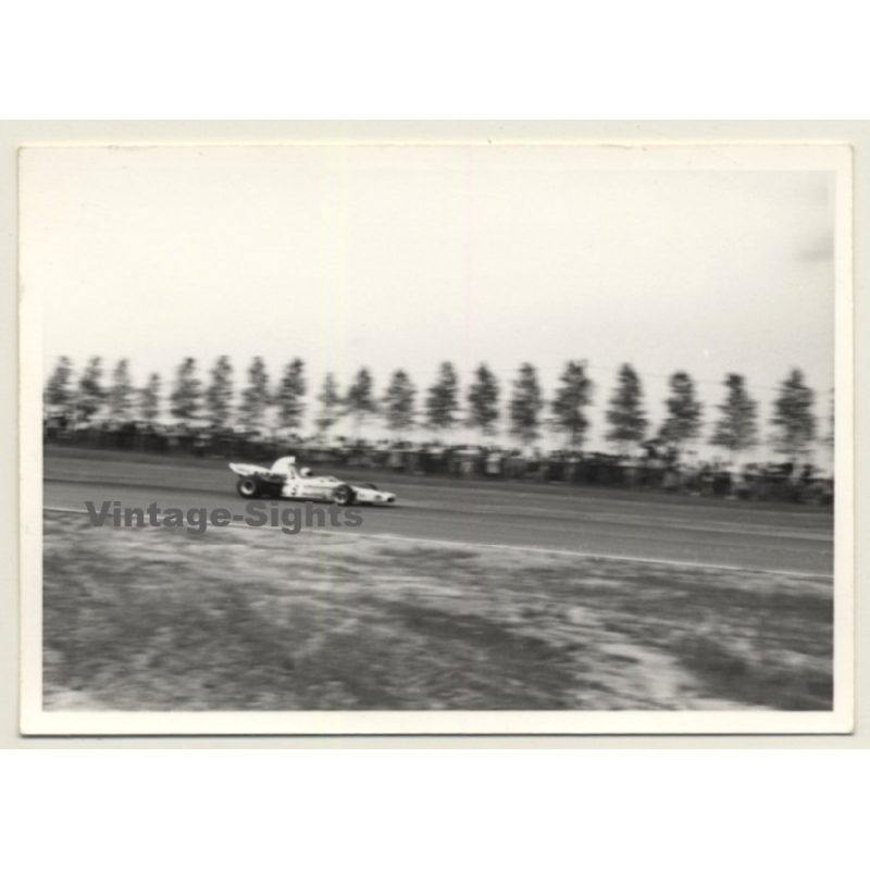 Nivelles-Baulers GP Formula 1: N°29 Denny Hulme - McLaren M19C On Track (Vintage Photo 1972)