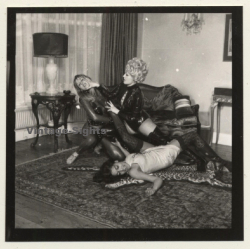 3 Lacquer Ladies In Hot Catfight *3 / Wrestling (Vintage Contact Sheet Photo 1970s)