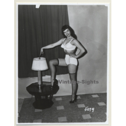 Irving Klaw: Bettie Page In White Lingerie 5099 / Pin-Up - BDSM (Vintage Photo USA)