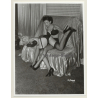 Irving Klaw: Mistress Spanking Blondes' Butt 4549 / Pin-Up - BDSM (Vintage Photo USA)