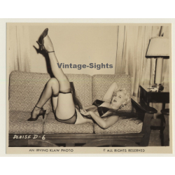 Irving Klaw: Leggy Blonde On Couch DENISE D-6 / Pin-Up - BDSM (Vintage Photo USA)