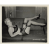 Irving Klaw: Happy Blonde Female On Lounge Chair AUTUMN-109 / Pin-Up - BDSM (Vintage Photo USA)