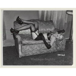 Irving Klaw: Sweet Blonde Maid Lingers On Couch T.W.64 / Pin-Up - BDSM (Vintage Photo USA)