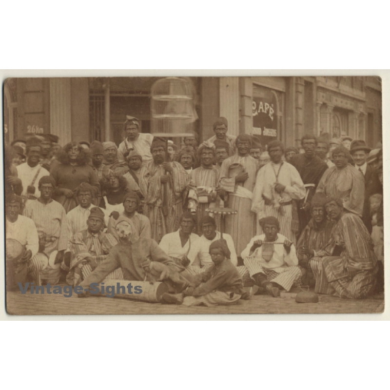 Large Carnival Society In Front Of Café / Monkey - Bruxelles? (Vintage RPPC 1910s/1920s)