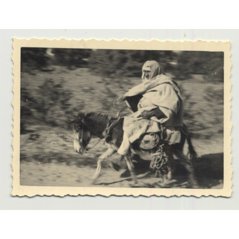 Bedouin Racing On His Donkey / Caftan - Turban (Vintage Photo B/W)