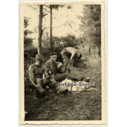 3 Topless Soldiers Having A Picnic In Forest / WW2 - Gay INT...