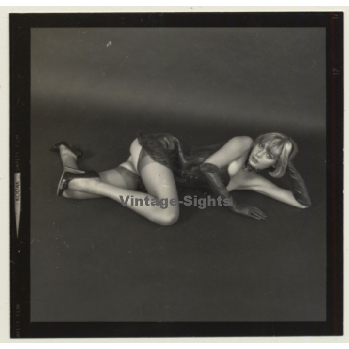 Slim Blonde Semi Nude In Lacquer Bodice*2 / Gloves - BDSM (Vintage Contact Sheet Photo 1970s)