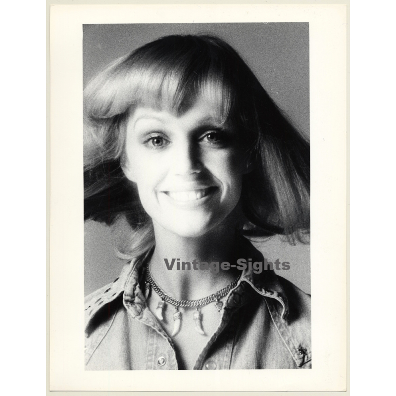 Portrait Of Blonde Fashion Model*2 / Eyes - Necklace (Vintage Fashion Photo: Wolfgang Klein 1980s DIN A4+)